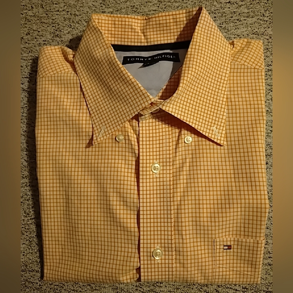 Tommy hilfiger shirt - Picture 2 of 8